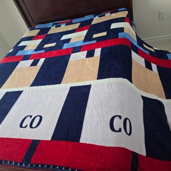 Soft Plush Blanket King Size - Picture 4 of 4